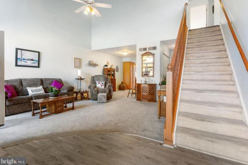 434 Deerfield Dr, Hanover PA  17331-5203 exterior