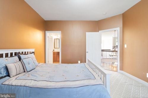 15840 Parnell Ct, Haymarket VA  20169-1667 exterior