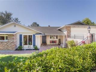 6353 Wood Dr, Oakland, CA 94611-3106