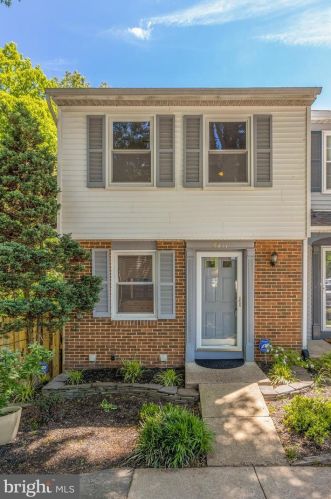 8411 Lazy Creek Ct, Springfield, VA 22153-3840