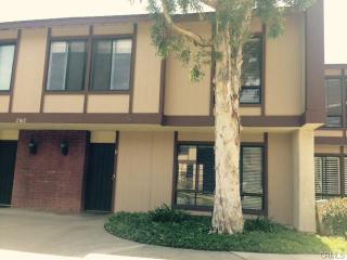 2862 Cottonwood St, Orange CA  92865-1237 exterior