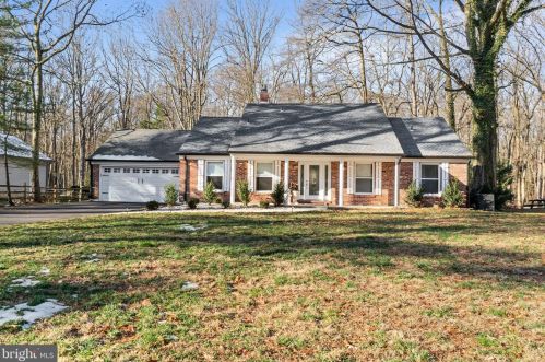 156 Countryside Ln, Bear, DE 19701-2008