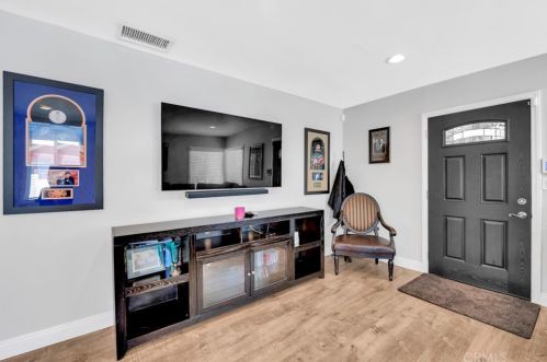 216 Russell Ave, Fullerton CA  92833-2437 exterior