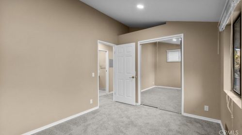 1942 Los Encinos Ave, Glendale CA  91208-2113 exterior