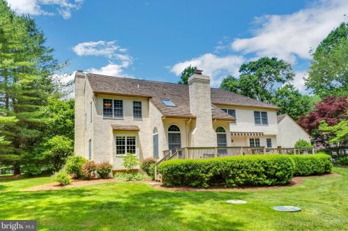 131 Knoxlyn Farm Dr, Kennett Sq PA  19348-2700 exterior