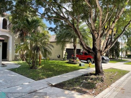 16859 49th Ct, Hollywood, FL 33027-4907