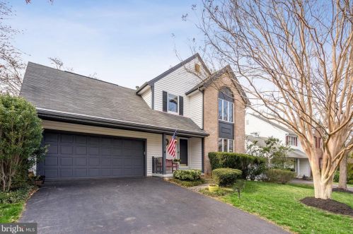 7502 Irene Ct, Springfield, VA 22153-1700