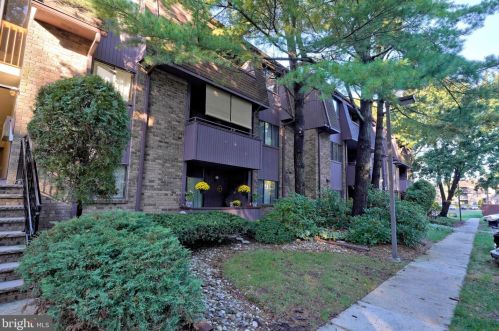 2311 Old Stone Mill Dr, East Windsor, NJ 08512-2233