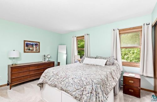 226 Howard Gnesen Rd, Duluth MN  55811-1667 exterior