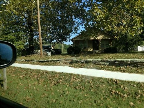 204 Bell Rd, Greenwood, AR 72936-4220
