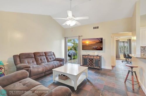 10579 Bobbie Ln, West Palm Beach FL  33411-3042 exterior
