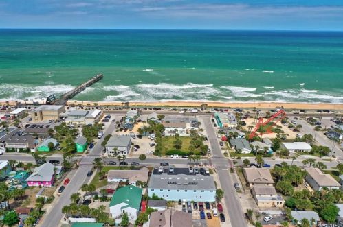 111 5th St, Flagler Beach, FL 32136-3604