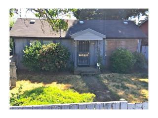 7934 65th Ave, Portland, OR 97206-9608