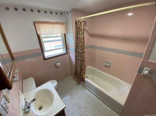 700 Route 211, Middletown NY  10940-7642 exterior