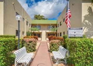 15217 Lakes Of Delray Blvd, Delray Beach, FL 33484-4310