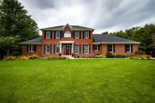 55809 Alverstone Dr, Middlebury, IN 46540-8658