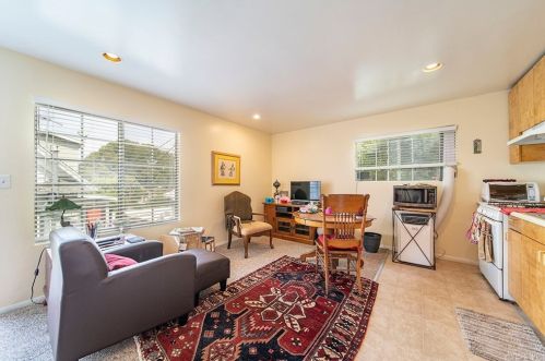 826 Obispo Ave, Long Beach CA  90804-5036 exterior