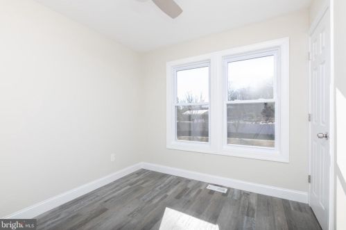 125 Applewood Dr, Auburn NJ 08085-1559 exterior