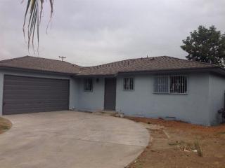 5048 Carmen Ave, Fresno, CA 93727-1945