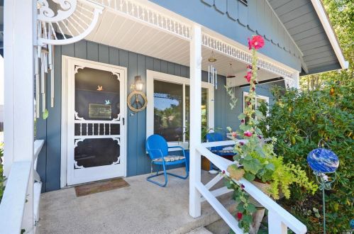 1117 Rutledge Ave, Santa Rosa, CA 95404-5812