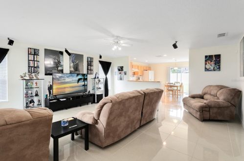 2754 Trommel Way, Sanford FL  32771-5808 exterior