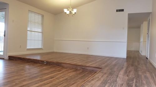 1386 Applegate Dr, Lewisville TX  75067-3302 exterior