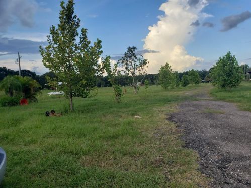 15806 Lake Dr, Wimauma, FL 33598-2212