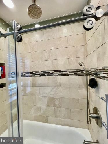 224 Mcclellan Ave, Trenton NJ 08610-6049 exterior