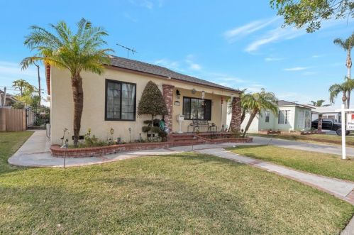 7435 Lindsey Ave, Pico Rivera, CA 90660-4129