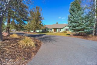 2460 Linnet Ln, Eagle Crest, OR 97756-7300