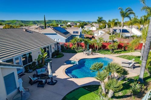 4884 Point Loma Pl, Oceanside CA  92057-3402 exterior