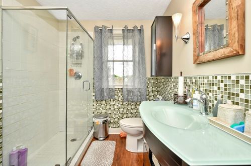 291 St, Dedham MA 02026-2044 exterior