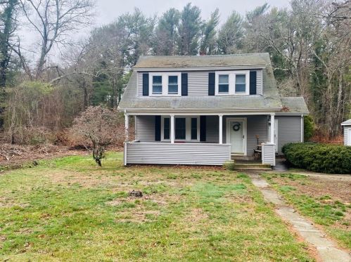 67 Wareham Rd, Marion, MA 02738-1112