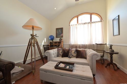 429 Cross Bay Blvd, Far Rockaway NY  11693-1056 exterior