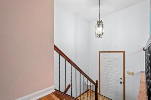 1330 Royal Park Blvd, Library, PA 15129-8929