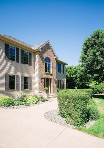 720 Falcon Ct, Sartell, MN 56377-1692