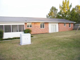1105 4th St, Blackwell, OK 74631-4205