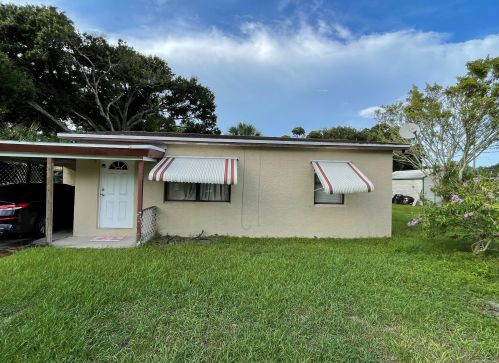 206 Hialeah Ave, Fort Pierce, FL 34982-3419