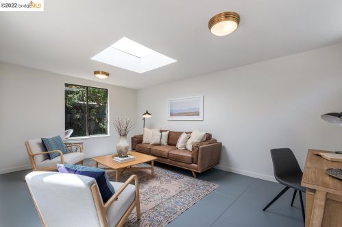 2718 Russell St, Berkeley CA 94705-2333 exterior