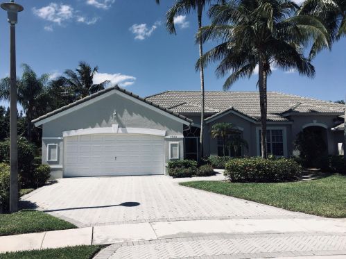7988 Rockford Rd, Boynton Beach, FL 33472-2526