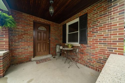 1124 Betty Ln, Cincinnati, OH 45238-4336