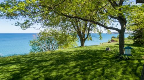 13328 Lakewood Dr, Thiensville WI  53097-2409 exterior