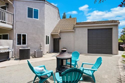 10013 Plaza De Oro Dr, Valley Home CA  95361-9235 exterior