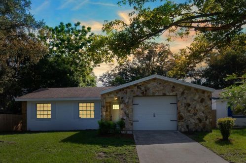 899 Osceola Trl, Casselberry, FL 32707-2657