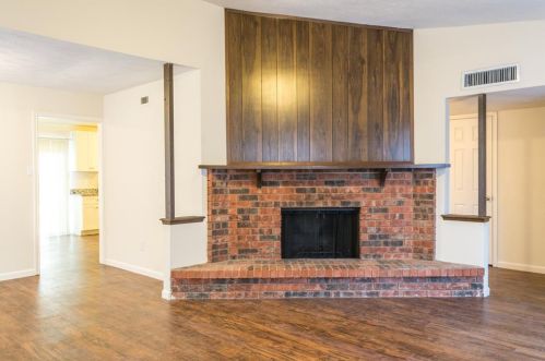 804 Cambridge Dr, Plano TX  75023-6804 exterior