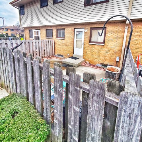8502 Villard Ave, Milwaukee, WI 53225-3506