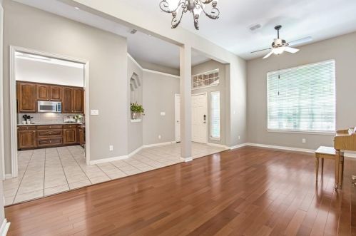 1350 Old Orch Ln, Lewisville TX 75067-5065 exterior