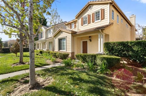 2417 Aurora Ln, Simi Valley CA  93063-0448 exterior