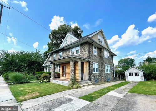 7841 Spring Ave, Melrose Park, PA 19027-2619