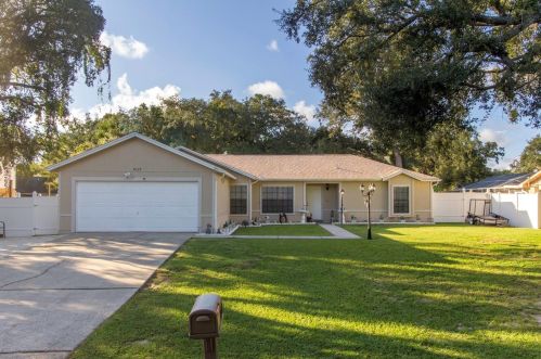 8129 Roycrest Ln, Brooksville, FL 34606-6665
